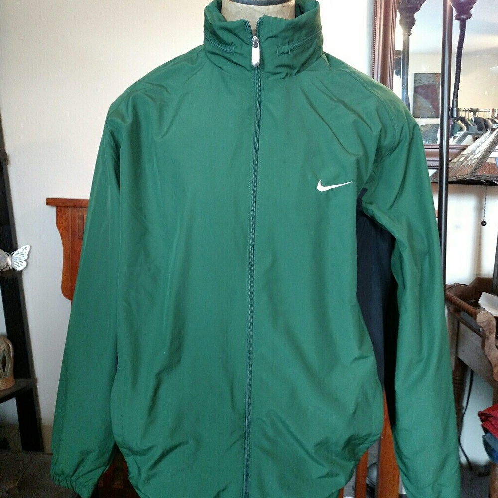 Nike wind breaker w/hood jacket XXL